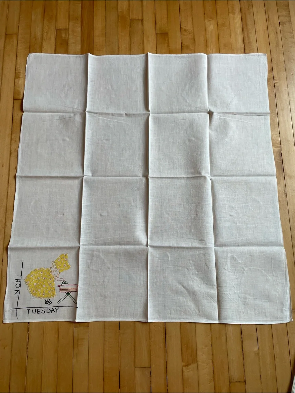 SUNBONNET SUE Set of 7 Vintage Days of the Week Dish Towels Hand Embroidered